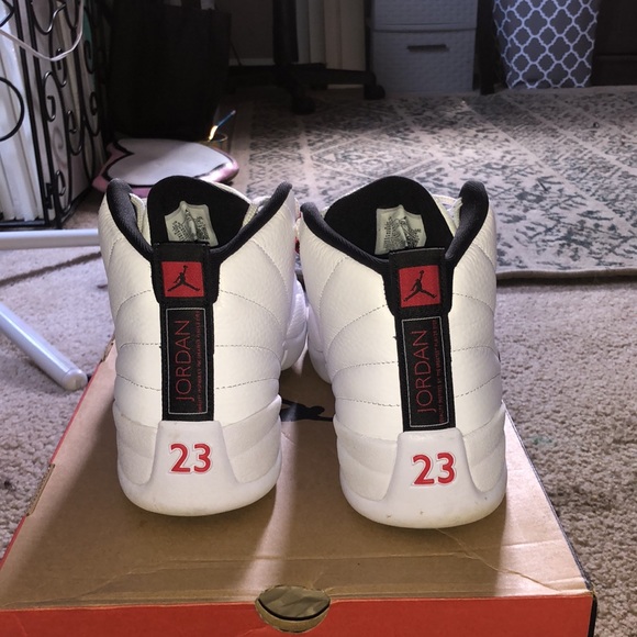 I’m selling my Jordan 12s, only worn 4 times. Comes with extra laces, 9/10 - Picture 3 of 6